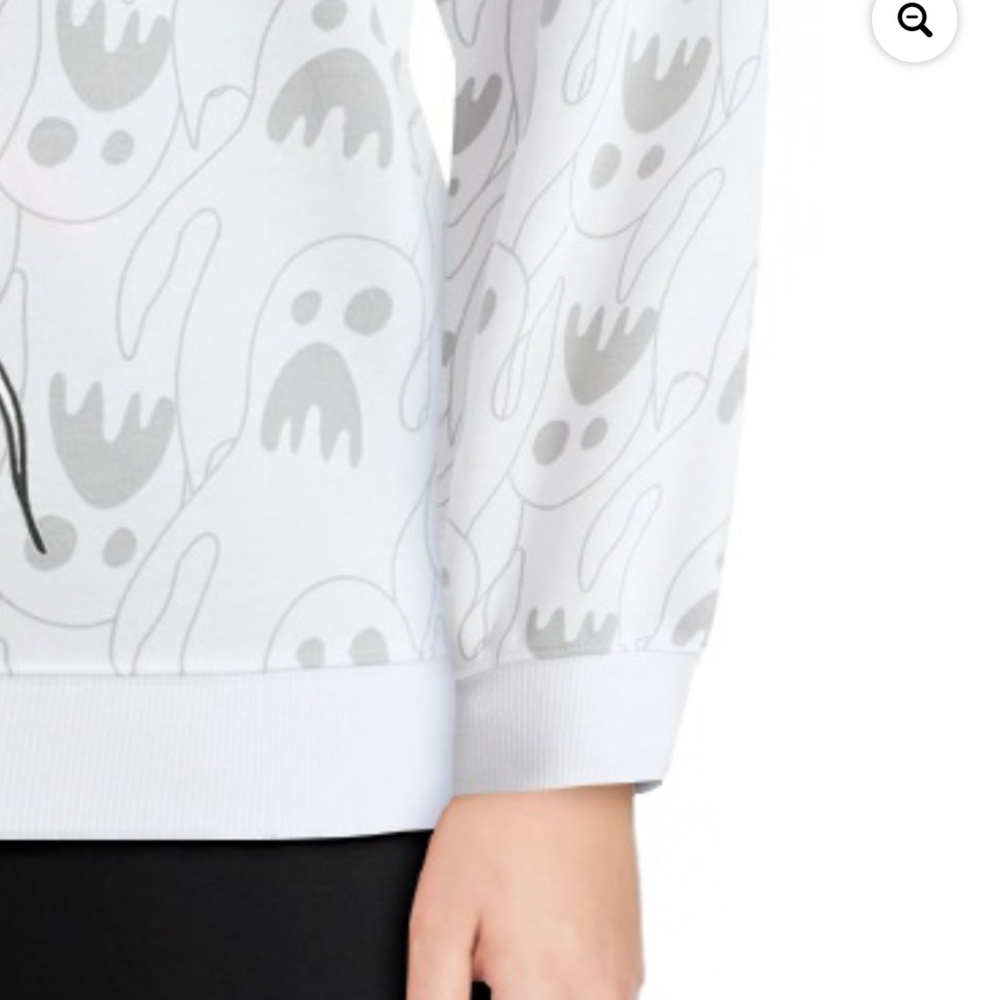 Nightmare Before Christmas Women’s White Graphic Sweatshirt Size Medium NWT - Picture 4 of 5